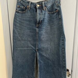 Old Navy Women's Dark Blue Denim Jeans
